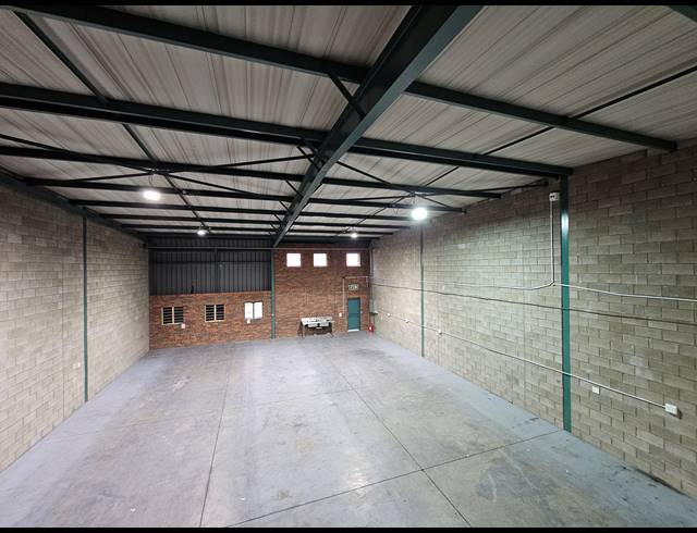 332M² WAREHOUSE TO LET IN LINBRO PARK